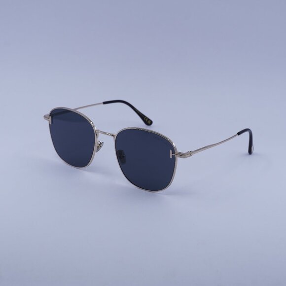 Tom Ford FT1167-K 28A Sunglasses Shiny Rose Gold Square Frame, Smoke Lenses - Picture 1 of 9